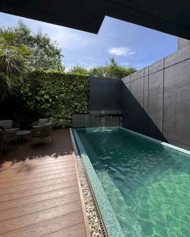 rumah mewah di pusat karawaci