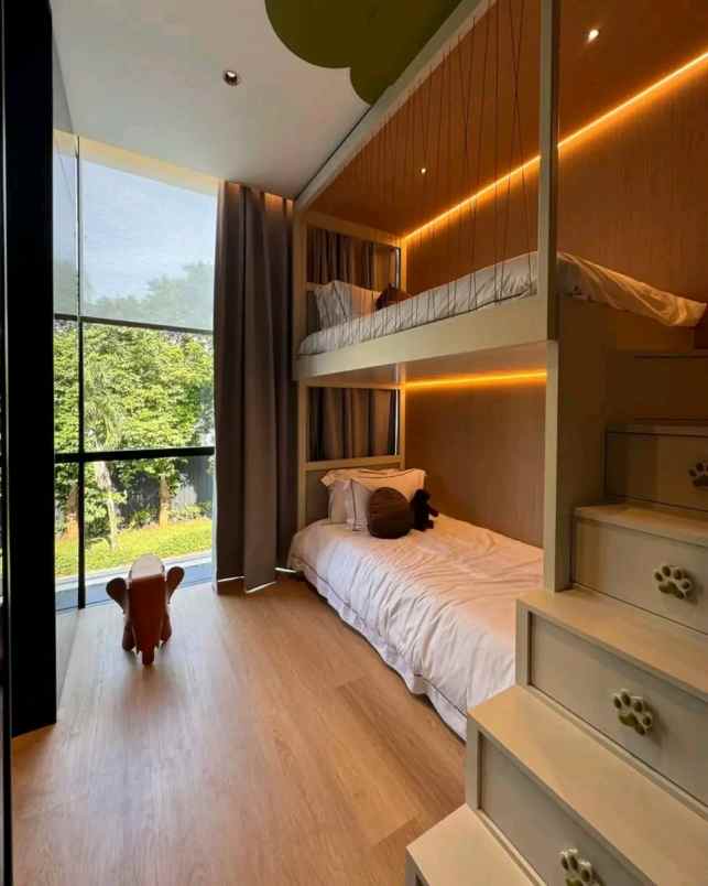 rumah mewah di pusat karawaci