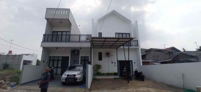 rumah mewah galaxy bekasi akses mobil shm