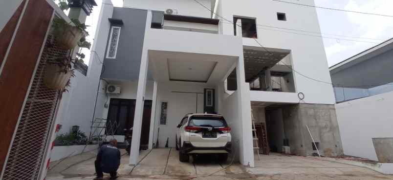 rumah mewah galaxy bekasi akses mobil shm