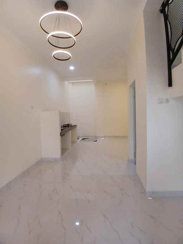 rumah minimalis cantik di perumnas beji depok utara