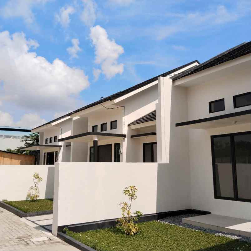 rumah minimalis di rajawali sakti