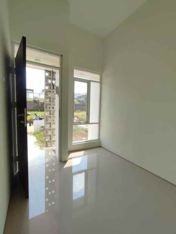 rumah modern lokasi dekat kampus uin malang