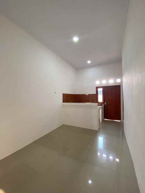 rumah modern lokasi strategis ready 3km