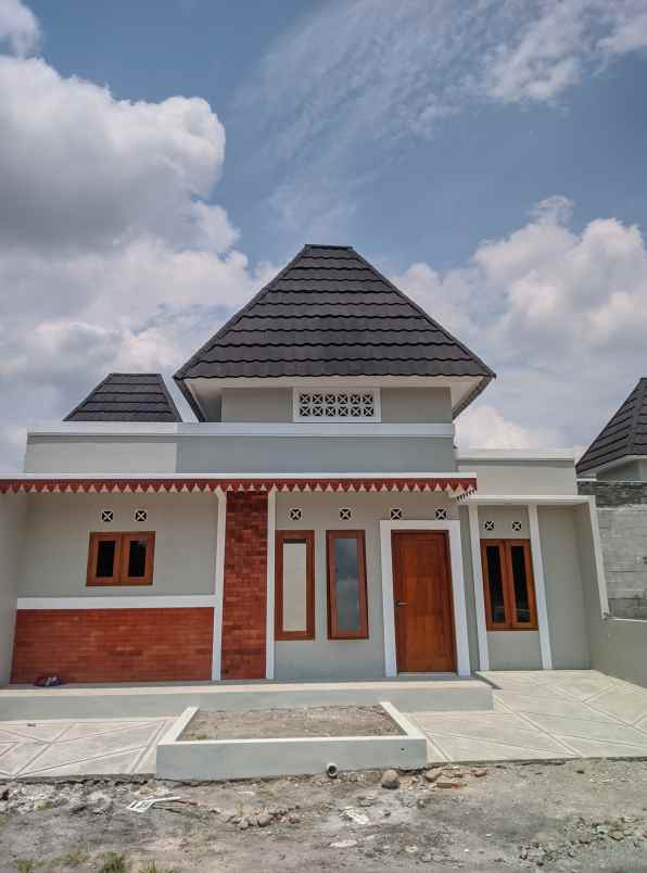 rumah modern minimalis di klaten jawa tengah