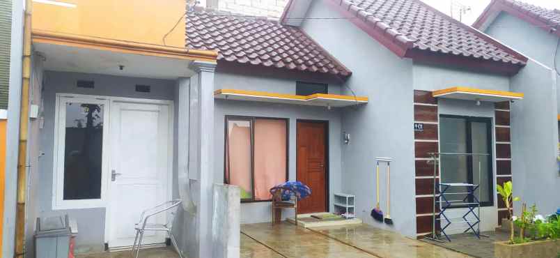 rumah modern minimalis lokasi strategis di singosari