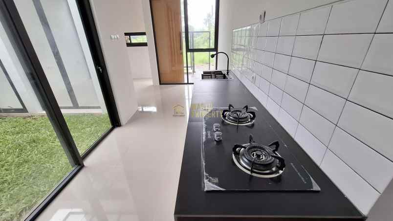 rumah modern minimalis siap huni di jakal km 11