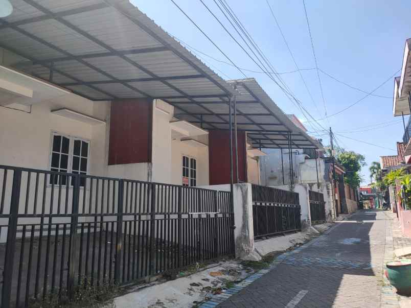 rumah modern minimalis strategis di blimbing malang