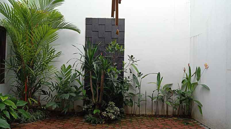 rumah modern rafles hills siap huni