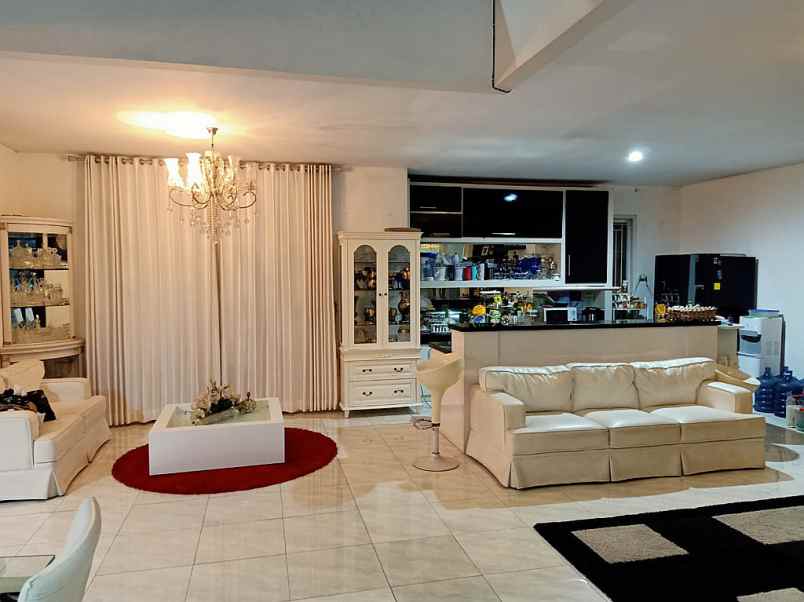 rumah modern rafles hills siap huni