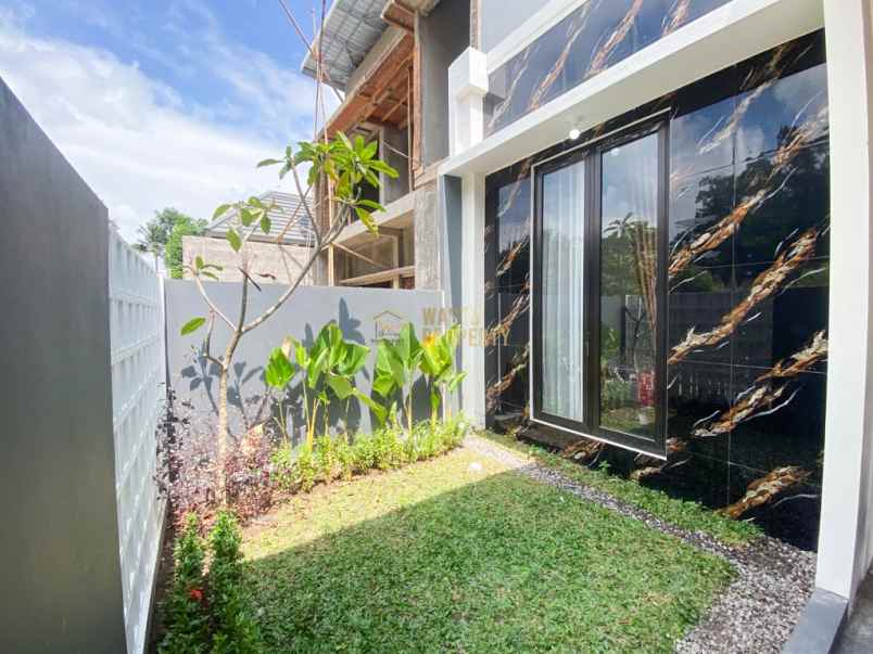 rumah modern siap huni semi furnish di dekat uii