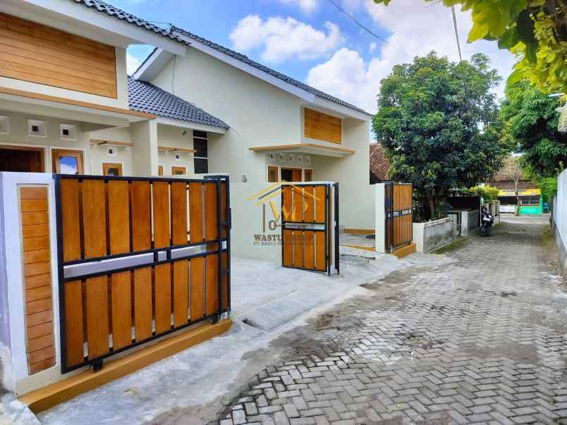 rumah modern terbaru dekat lottemart maguwo sleman