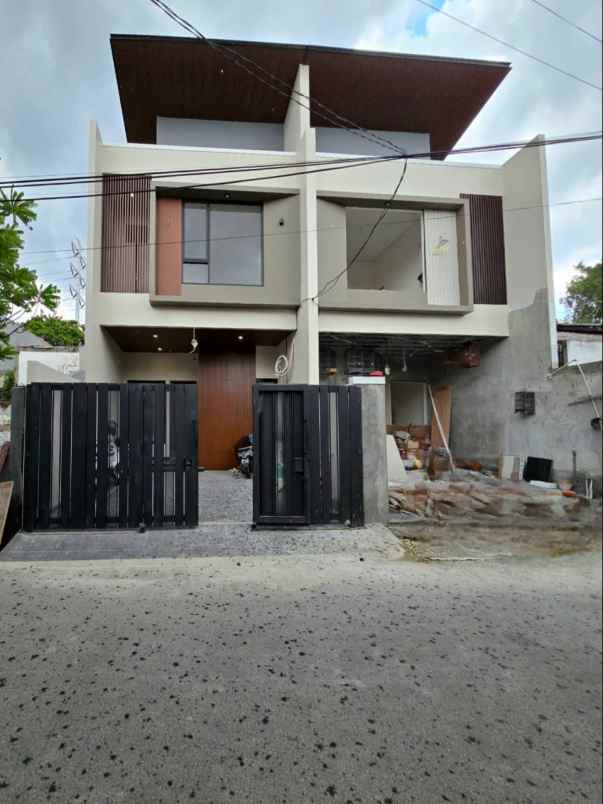 rumah ready stock akses 2 mobil di rawamangun