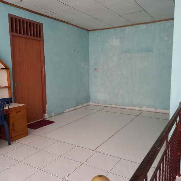 rumah second strategis bebas banjir di bekasi kota