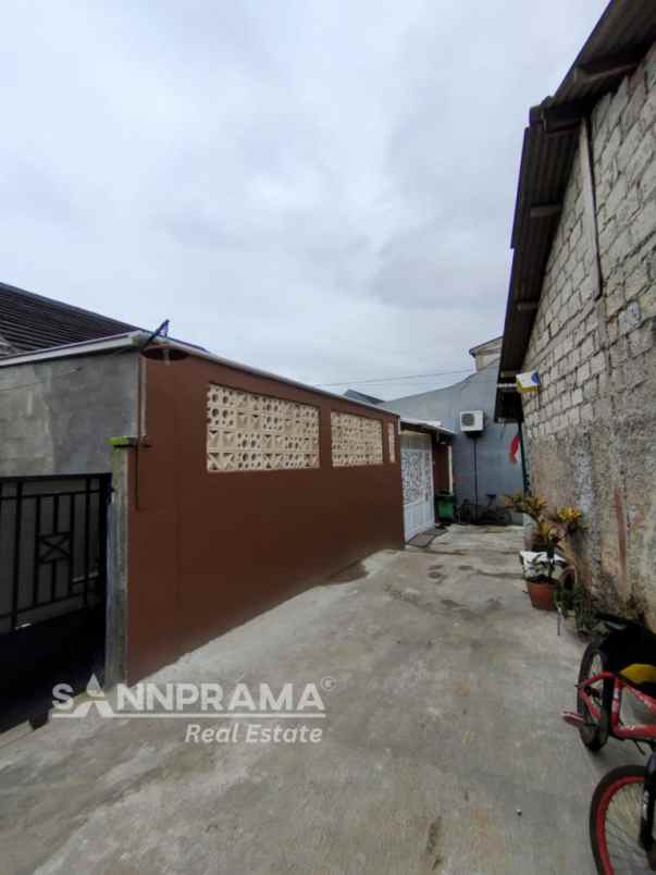 rumah second tanah 100 shm ciledug ash