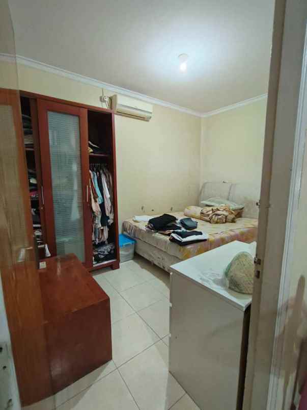 rumah siap huni 2 lantai di sukmajaya depok