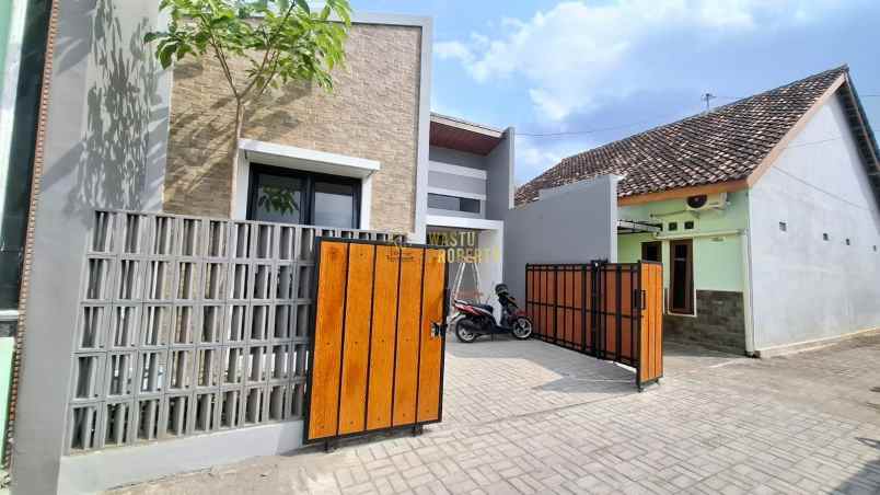rumah siap huni dan baru dekat jalan kabupaten sleman