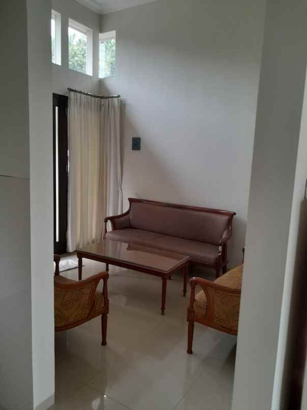 rumah siap huni lokasi di villa puncak tidar