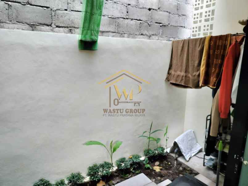 rumah siap huni second new dekat pasar gentan ngaglik