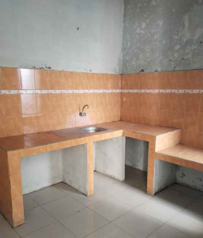 rumah strategis 2 lantai siap buka usaha karanganyar