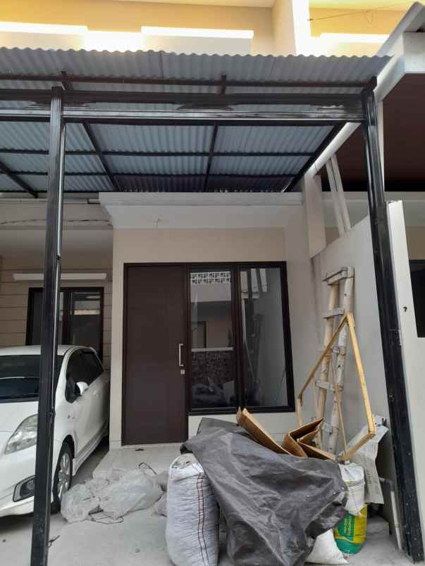 rumah strategis di daerah cengkareng palmasera e8