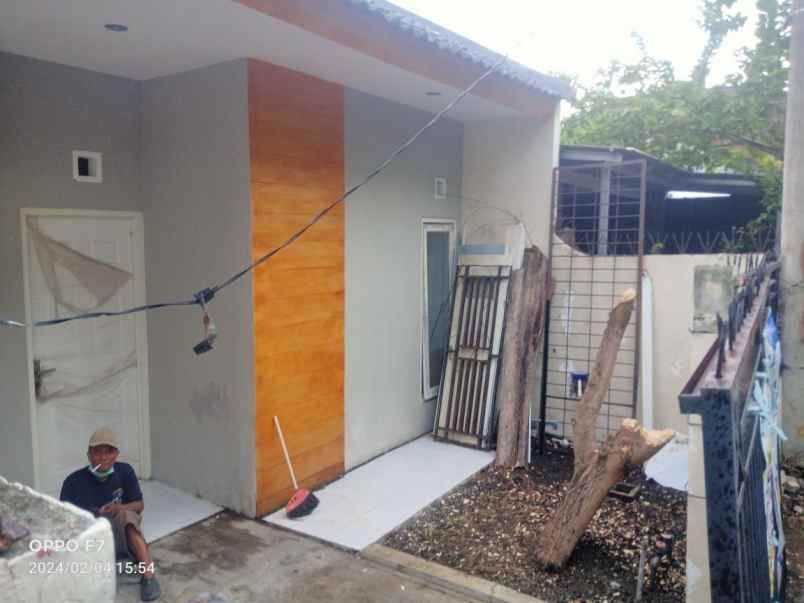 rumah taman gunung anyar listrik 1300w pdam