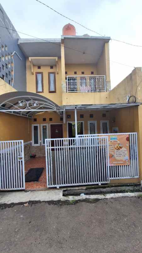 rumah terawat 2 lantai jl depok antapani bandung