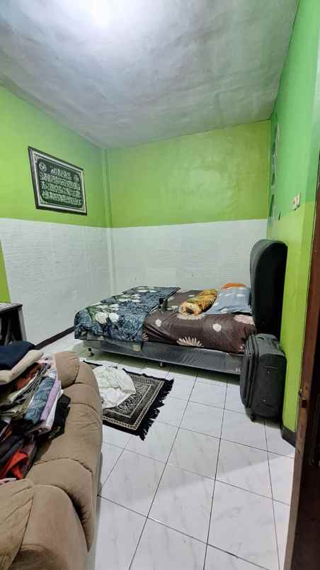 rumah terawat 2 lantai jl depok antapani bandung