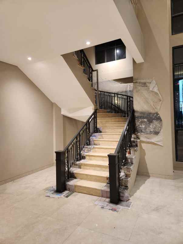 sewa gedung di jalan dago bandung jabar