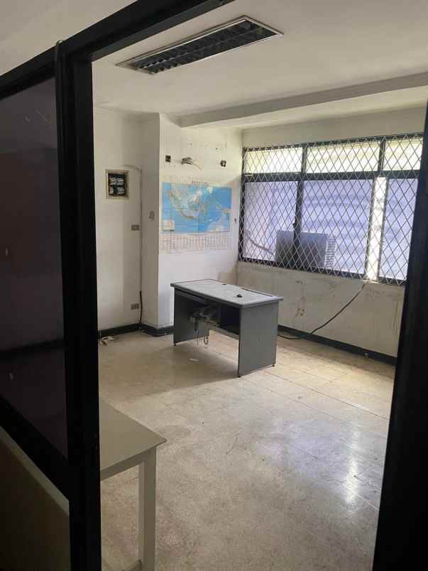 sewa ruko di cikini menteng jakarta pusat