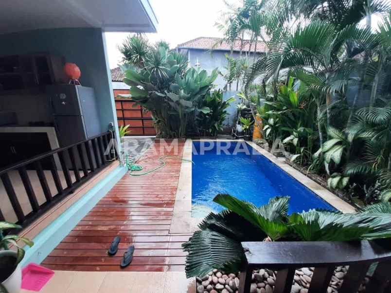 sewa villa 2 kamar lokasi startegis semer kerobokan