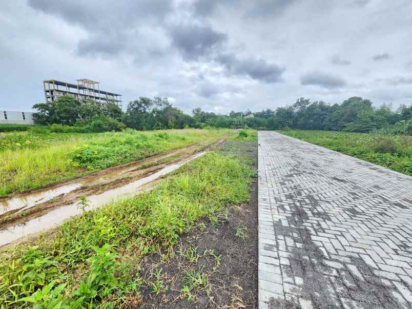 tanah dekat jl kabupaten di trihanggo gamping