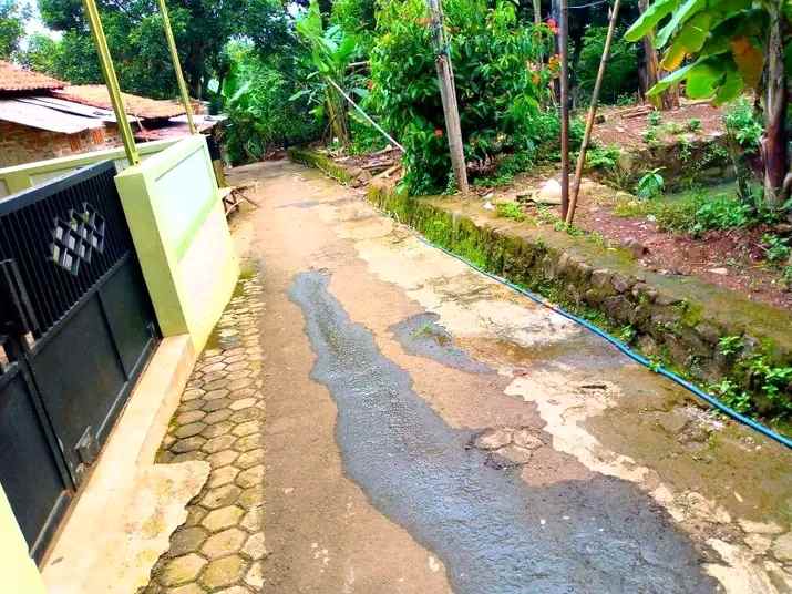 tanah tengah pemukiman rata dan padat