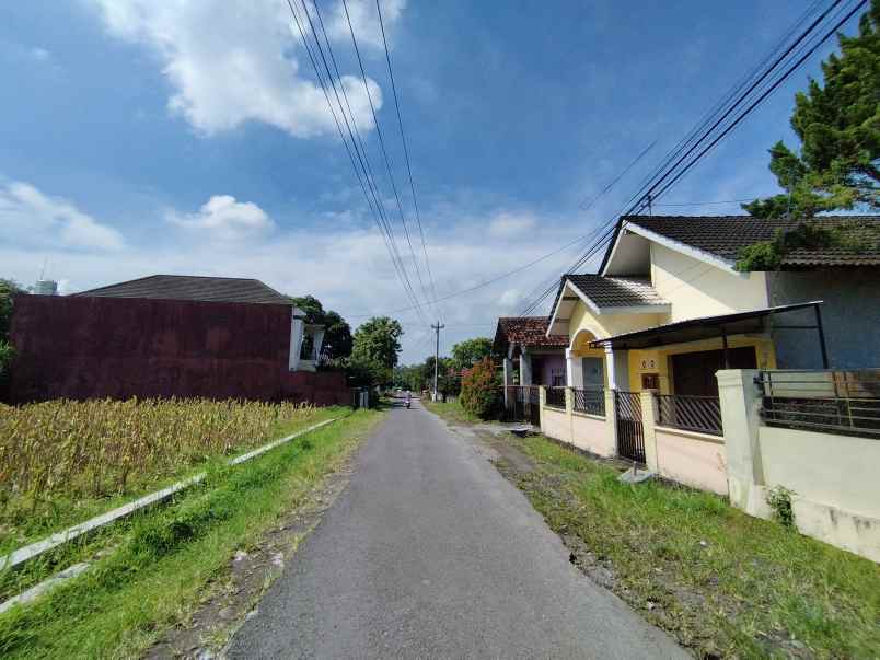 tanah yogyakarta dekat pasar cebongan sleman surat shm