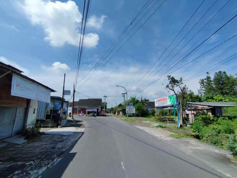 tanah yogyakarta dekat pasar cebongan sleman surat shm