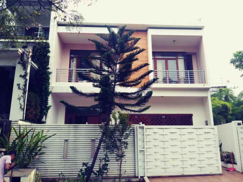 01 dijual rumah pondok indah jakarta selatan