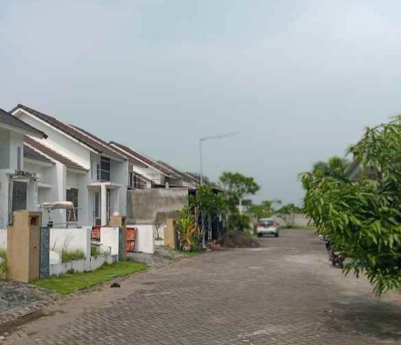 2 unit rumah murah di grand sunrise menganti gresik