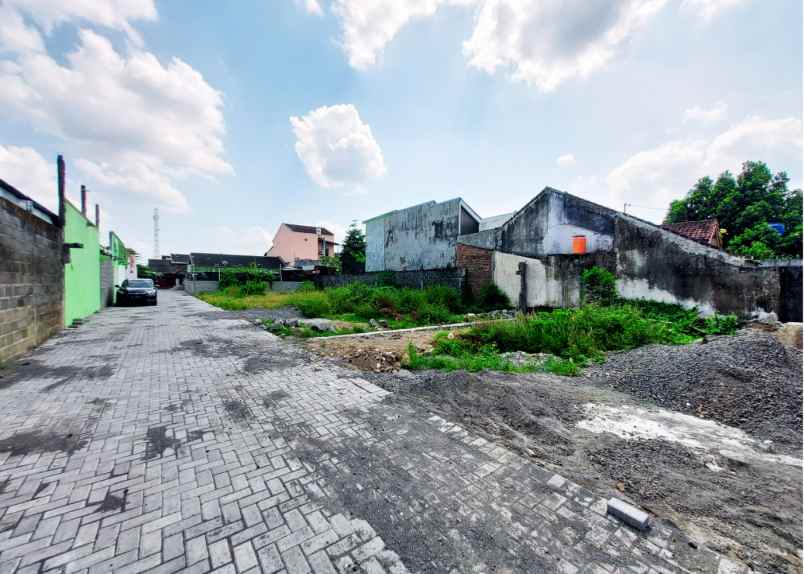 200 meter jl jogja wates km 4 dalam ringroad