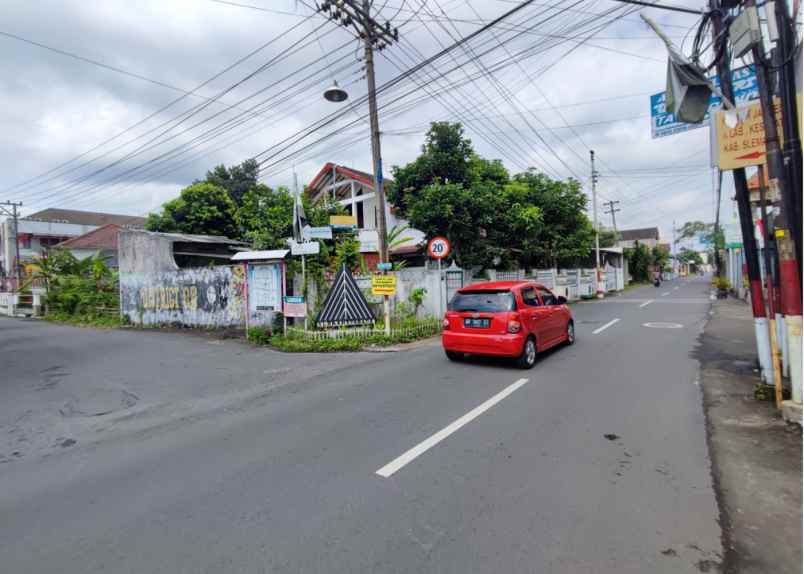 400 meter ringroad utara jogja