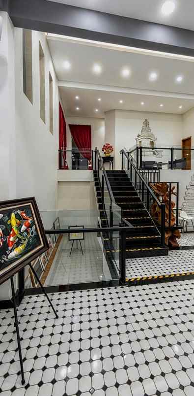 bangunan komersial tumpang semarang