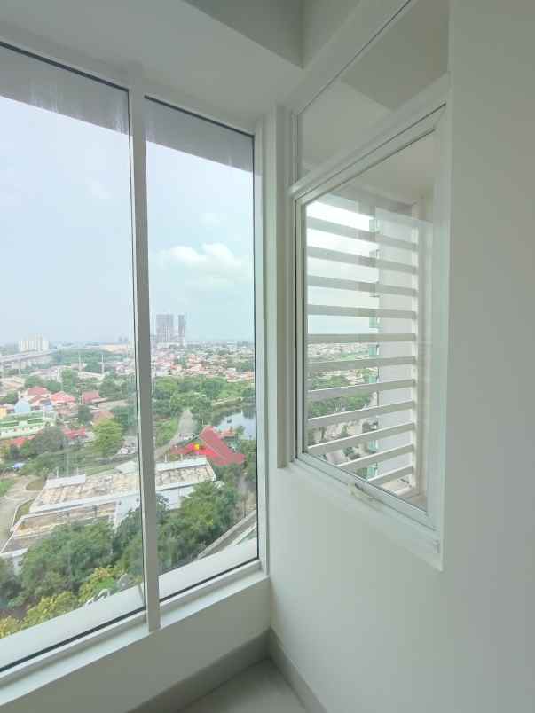 dijual apartemen baru unfurnished grand kamala lagoon