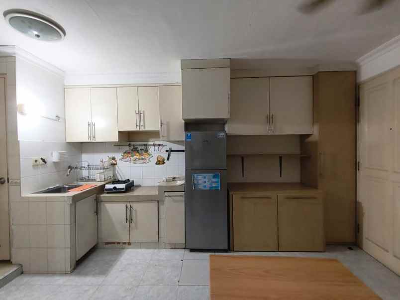 dijual apartemen jalan bulevar utara kelapa