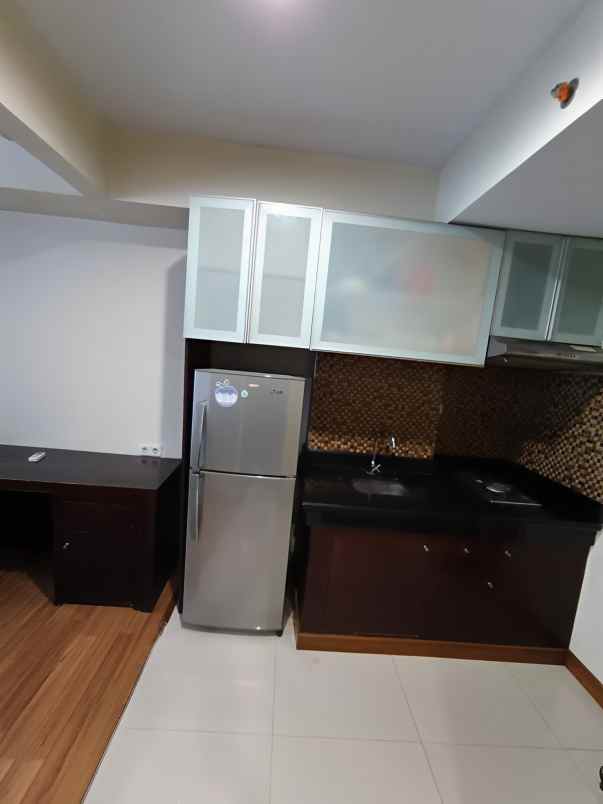 dijual apartemen jl raya darmo permai iii