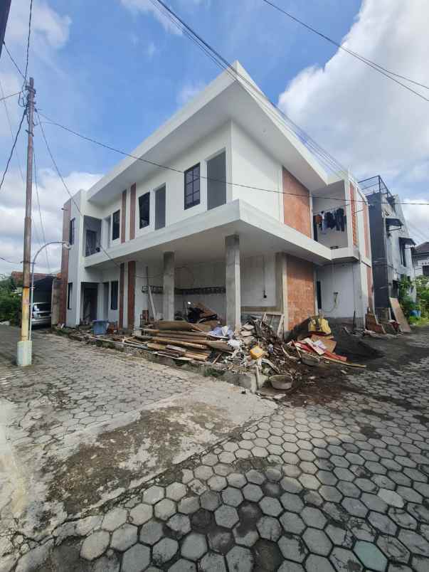 dijual kost condong catur