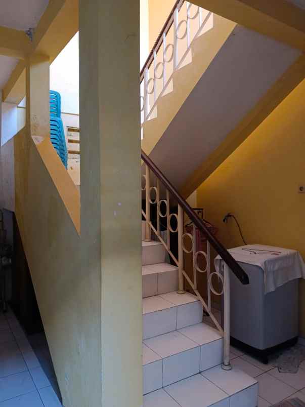 dijual kost jl sagan terban kec