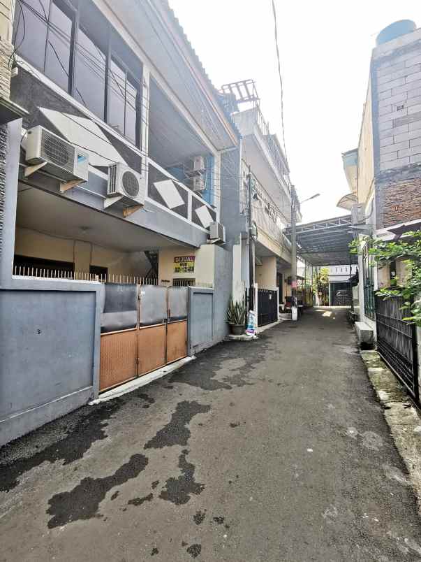 dijual kost kebon jeruk jakarta barat