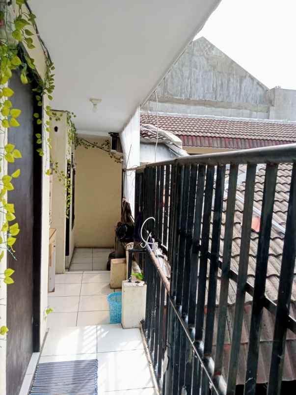 dijual kost lokasi gudang peluru tebet jakarta selatan