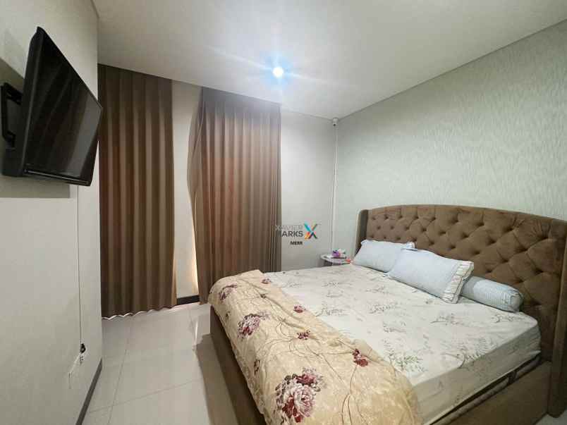 dijual rugi rumah full furnish grand kenjeran bagus