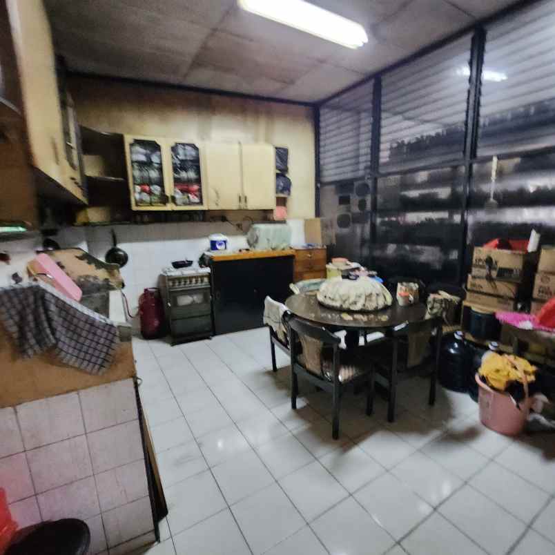 dijual ruko gandeng 4 lantai cempaka putih unit bagus