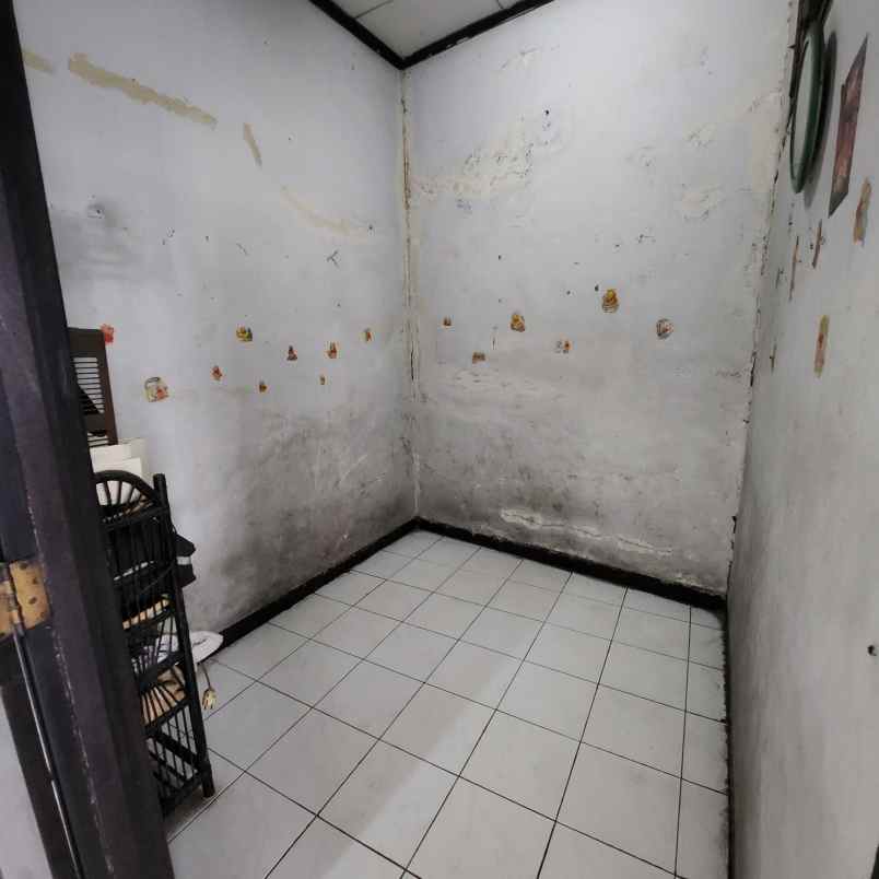 dijual ruko gandeng 4 lantai cempaka putih unit bagus